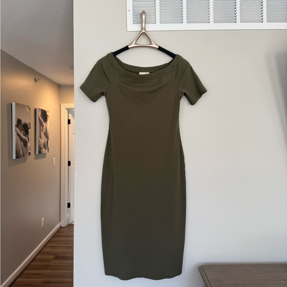 Universal Thread Green Ribbed Sheath Midi Dress